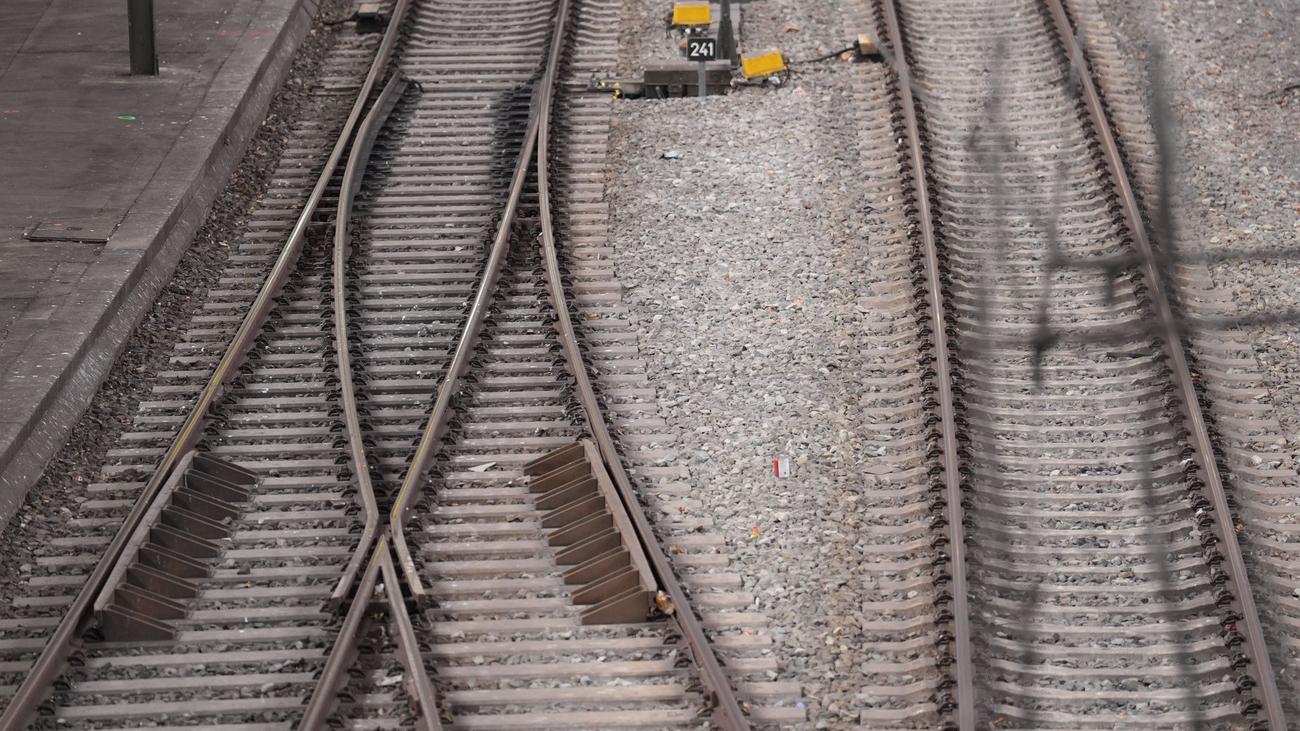 Bahnverkehr: Oberleitungsschaden führt zu Behinderungen in Hamburg