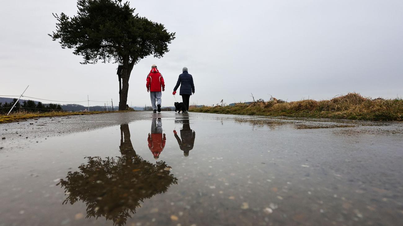 DWD-Vorhersage: Trister Sonntag - Wo es am ehesten freundlich werden könnte