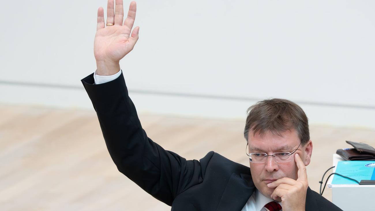 Streit um Fragerecht: BSW-Abgeordneter zieht gegen Landtagspräsidentin vor Gericht