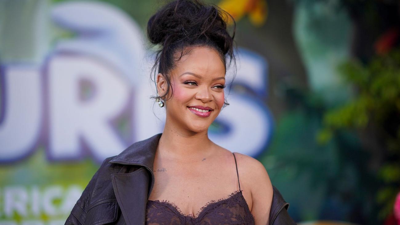 Leute: Rihanna sorgt mit Clip aus Tonstudio für Spekulationen