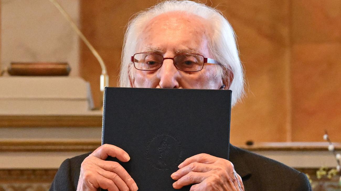 Holocaust: Shoah-Überlebender Weintraub als Ehrendoktor gewürdigt