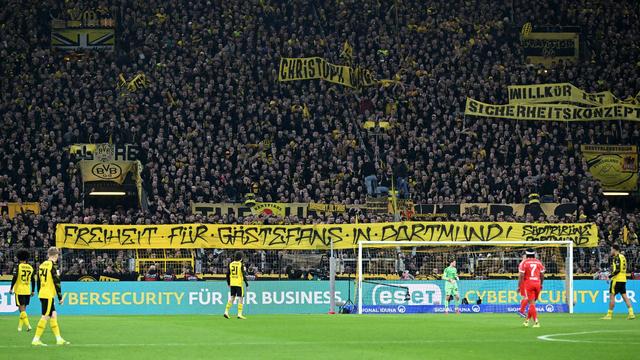 Ausschreitungen im Topspiel: Zusammenstöße: BVB-Strafantrag und Kritik der Polizei