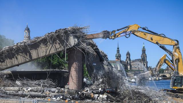Verkehr: Abriss der Carolabrücke kostet 2,5 Millionen Euro weniger