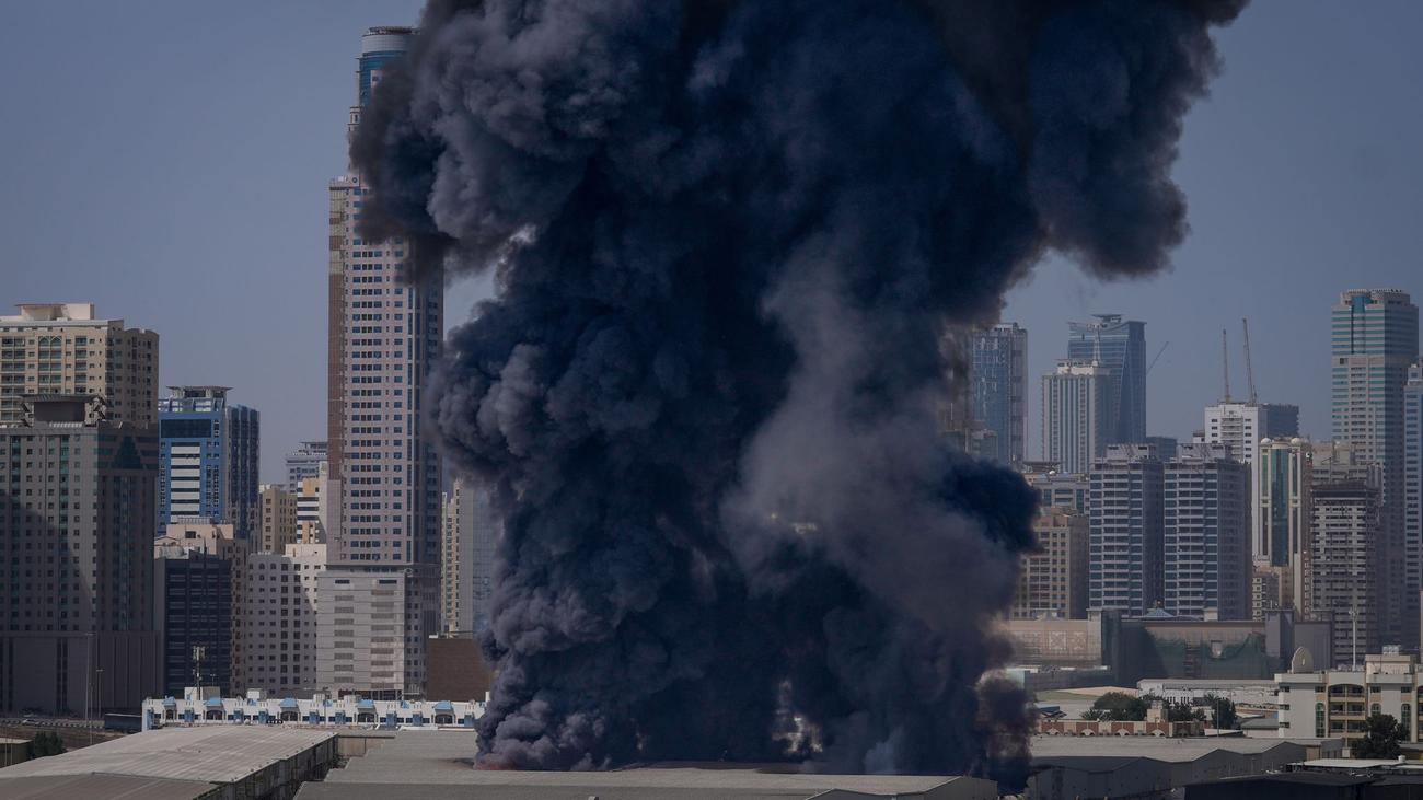 Eskalation in Nahost: Irans Angriffe: Warum die Golfstaaten nicht zurückschlagen