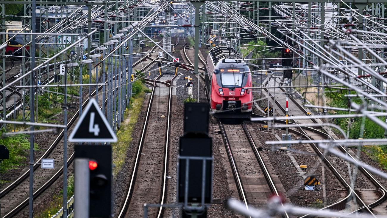 Regionalverkehr: Verkehrsverbund kündigt mehr Sitzplätze im RE7 an