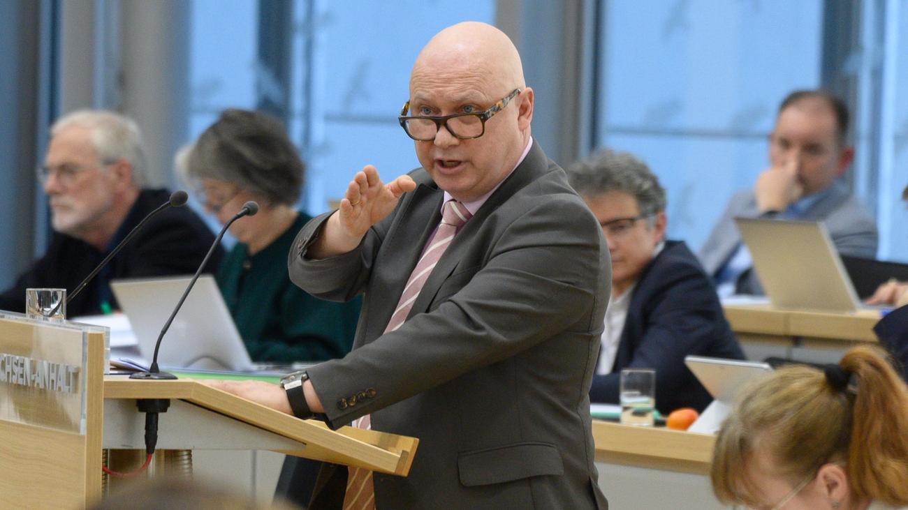 Sachsen-Anhalt: Macht, Filz, Clanstrukturen – Fraktionen attackieren die AfD