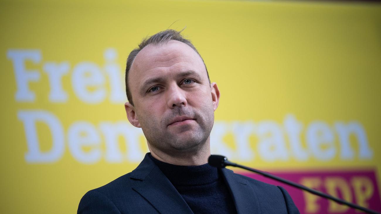 Wahl zum Abgeordnetenhaus: Berliner FDP-Vize verlässt Partei - Wahlkampf für Wegner