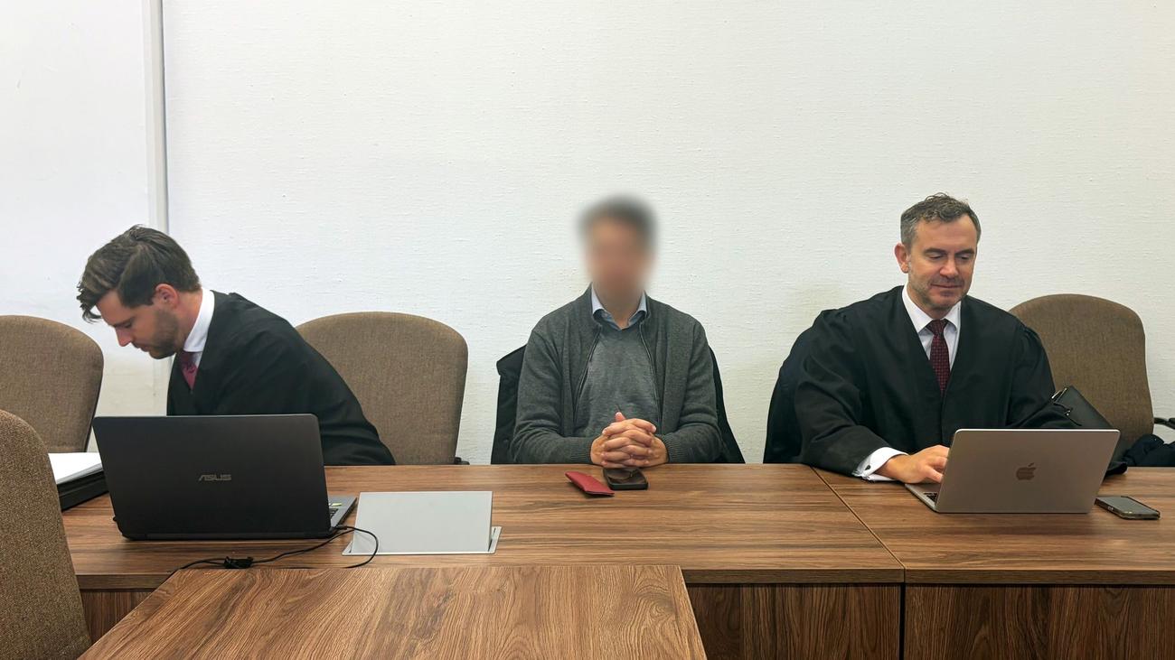 Landgericht Köln: Erster Prozess zu "Panama Papers" in Deutschland gestartet