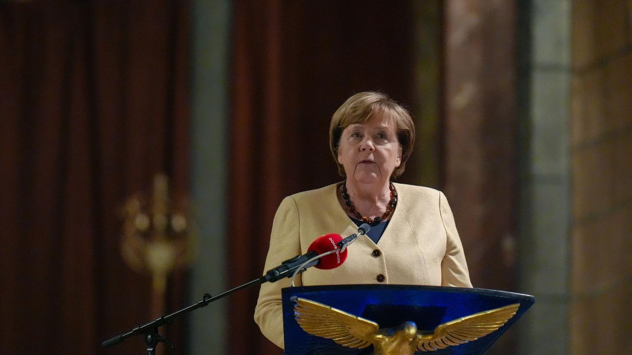 Kirche: Merkel ruft in Klosterpredigt zu Mut gegen Ausgrenzung auf