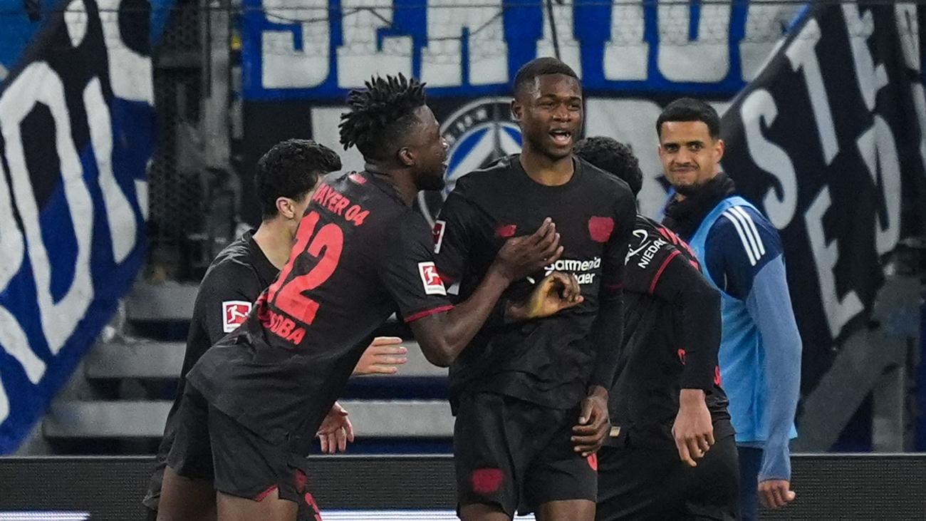 Fußball-Bundesliga: Schick-Ersatz trifft: Kofane erlöst Leverkusen beim HSV