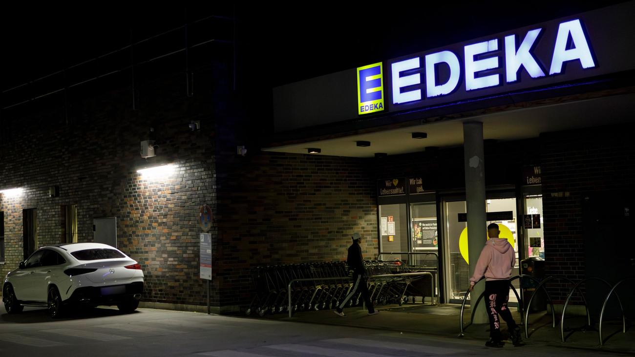 Lebensmittelsicherheit: Schimmelgefahr: Edeka ruft Trink-Kokosnüsse zurück