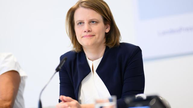 Schulen: Ministerin zur Oberstufenreform: Machen das Abitur moderner