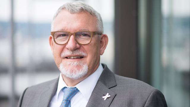 Kinder- und Jugendschutz: Social-Media-Verbot? Ulmer Experte leitet EU-Gremium