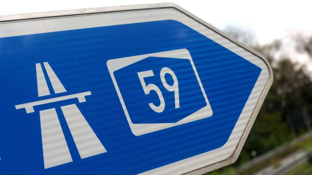 Notfälle: Sperrung am Autobahnkreuz Duisburg wegen Sprenggranate