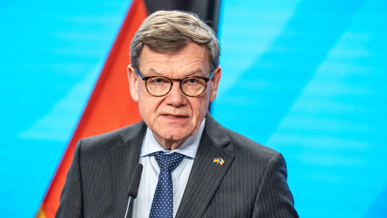 Iran-Konflikt: Wadephul: Bundesregierung plant auch Sonderflug aus Riad