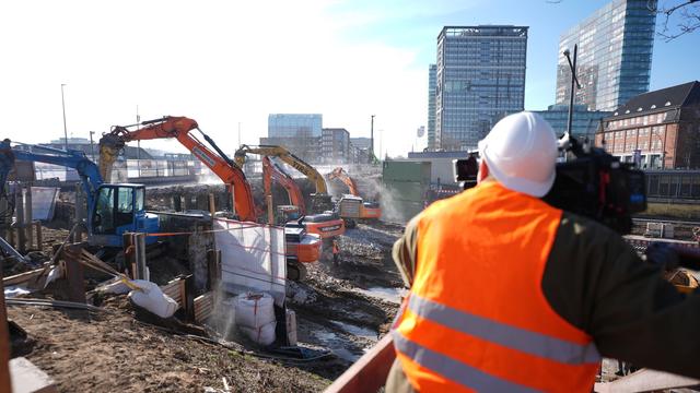 Bauarbeiten: Brückenabriss in Hamburg - Staus im Osten der Stadt