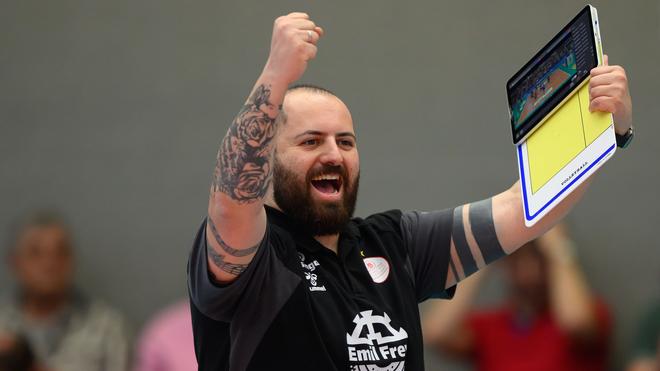 Volleyball: Stuttgarts Trainer Konstantin Bitter freut sich über weitere Vertragsverlängerungen. (Archivbild)