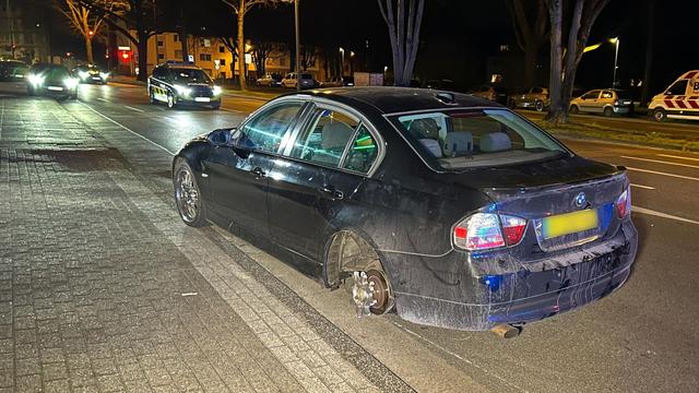 Polizei: Verfolgungsjagd durch drei Städte endet auf drei Reifen