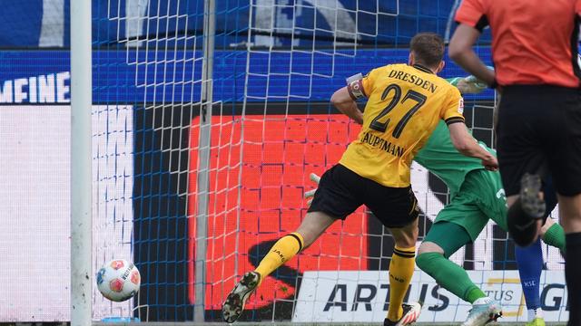 2. Fußball-Bundesliga: Der Capitano geht voran - Zwei Hauptmann-Tore bringen Punkt