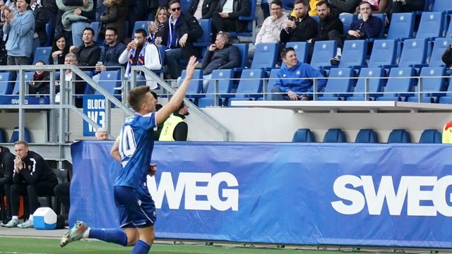 2. Fußball-Bundesliga: Elfmeter in der Nachspielzeit rettet KSC Remis gegen Dresden