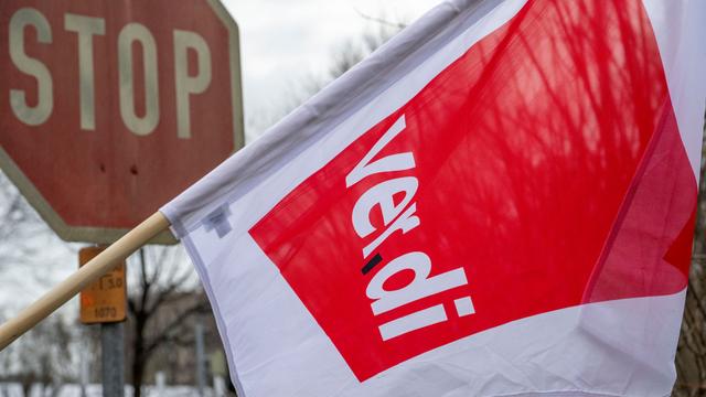 Arbeitskampf: Warnstreik in der Abfallwirtschaft mehrerer Bundesländer