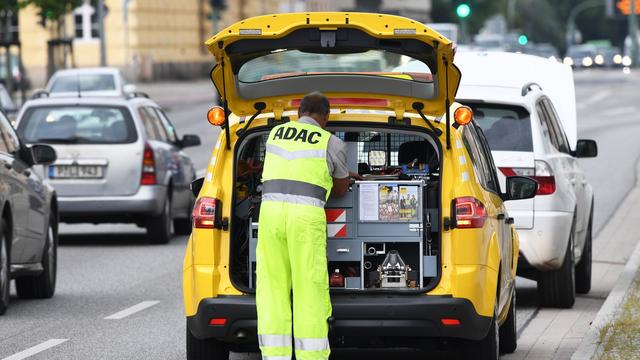 Batterie meistens die Ursache: ADAC Saar: Pannenhelfer rückten häufiger aus