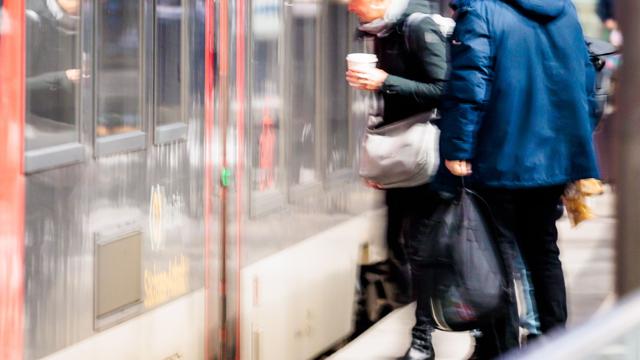 Bild: Nahverkehr Berlin: Bahnstrecke zwischen Berlin und Oranienburg gesperrt
