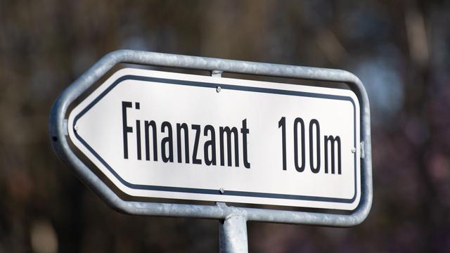 Einkommensteuer: Brandenburgs Finanzämter brauchen sieben Wochen für Steuer