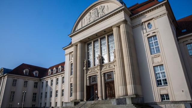 Beleidigung von Soldaten?: Freispruch nach Plakat-Aktion gegen Veteranentag