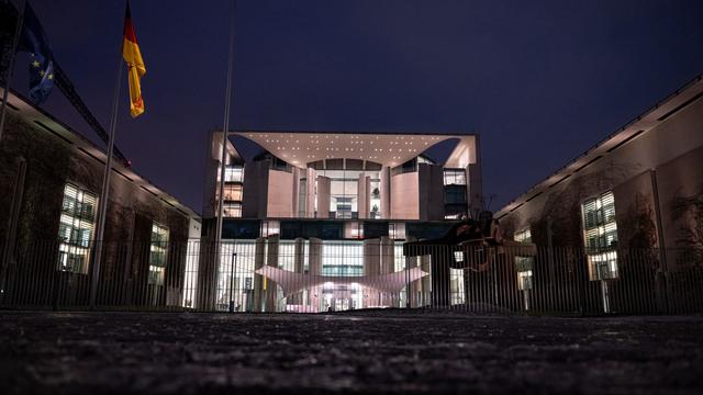 Fahndung läuft: Polizei ermittelt wegen Brandstiftung an Kanzleramts-Bauzaun