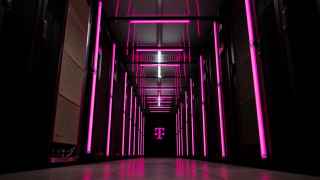 Rechenzentrum bei Amberg: Digitalminister begrüßt Pläne für KI-Fabrik im Allgäu