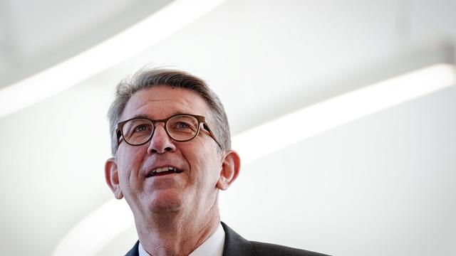 Kultur: Wirbel um Weimer: Regierung weist Rücktrittsforderung zurück