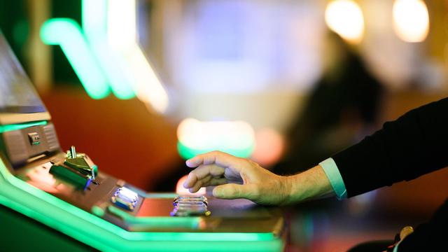 Glücksspiel-Survey 2025: Studie: Männer bleiben anfälliger für Glücksspielsucht