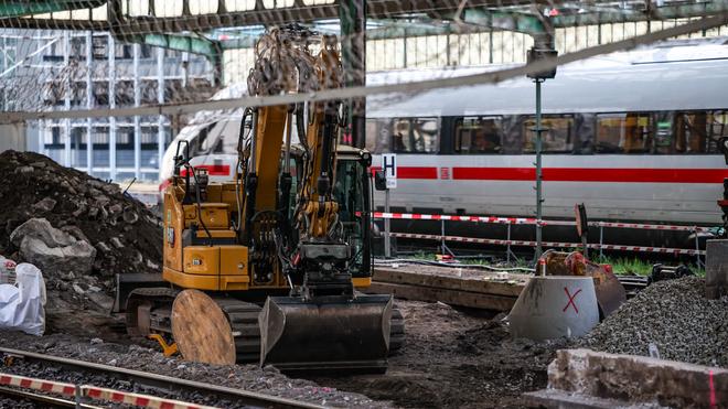 Folgen für Bahnreisende: Erneut wurde der Hauptbahnhof wegen eines Blindgängerfundes evakuiert. (Archivbild)