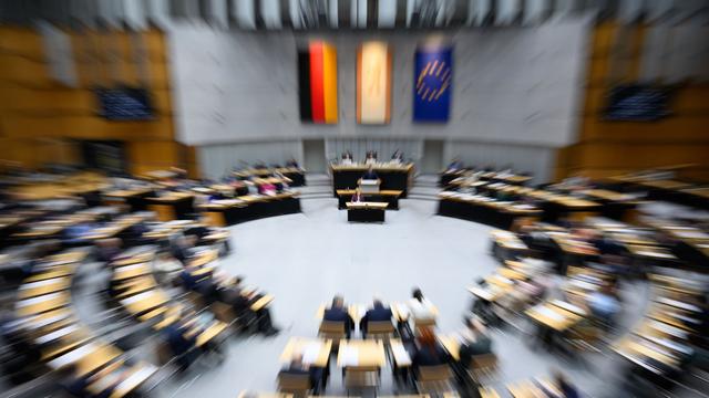 Verfassung: Abgeordnetenhaus beschließt Rahmen für Vergesellschaftungen