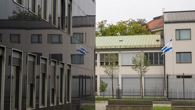 Festnahme nach Steinwürfen: Antisemitismusbeauftragter ermittelt zu Angriff auf Konsulat