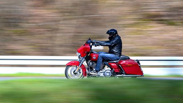 Beliebte Motorradtouren: Kurvenreiche Strecken und Natur – Tipps für Biker in Hessen