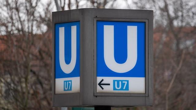 Brände: Qualmender U-Bahn-Waggon - Fahrer in Krankenhaus