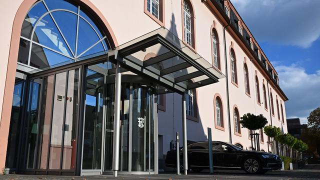 Regierung und Unternehmen: Spitzentreffen mit der Wirtschaft über Kriegsauswirkungen