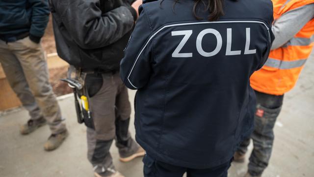 Illegale Schwarzarbeit: Zoll entdeckt zahlreiche Verstöße auf Baustellen