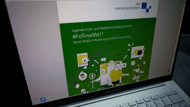 Verbot für Jugendliche?: Medienanstalten: Jugendliche nicht vom Internet ausschließen