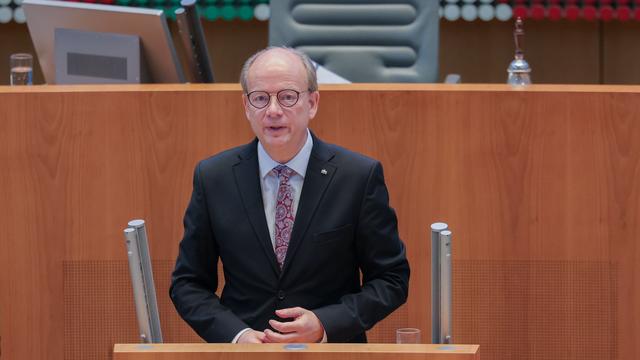 Landtagswahl: NRW-Landtagspräsident Kuper tritt 2027 nicht mehr an