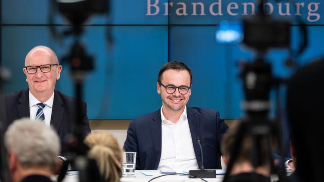 Rot-schwarze Koalition: Countdown für Rot-Schwarz in Brandenburg