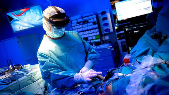 Holomedizin: Operation mit 3D-Bild - wie eine Rentnerin den Krebs besiegt