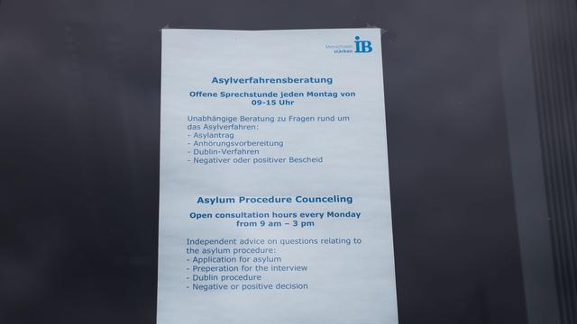 Migrationspolitik: Verbände: Ministerium will Geld für Asylberatung streichen
