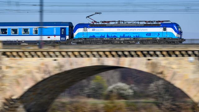 Ersatzverkehr: Bahnstrecke Dresden–Prag: Montelange Sperrungen beginnen