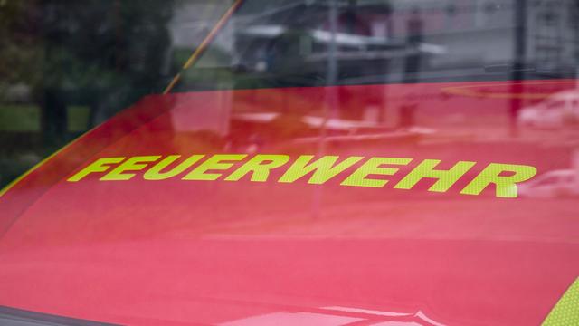 Brand: Mann nach Brand in Einfamilienhaus verletzt