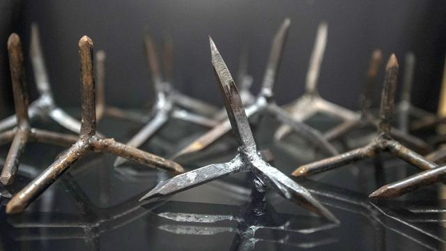 Kriminalität: Mehrere Reifen durch Krähenfüße beschädigt