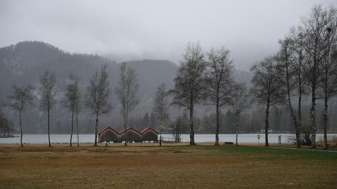 Wetter: Trübe Aussichten: In Bayern werden Wolken und Regen erwartet - und in höheren Lagen Schnee.