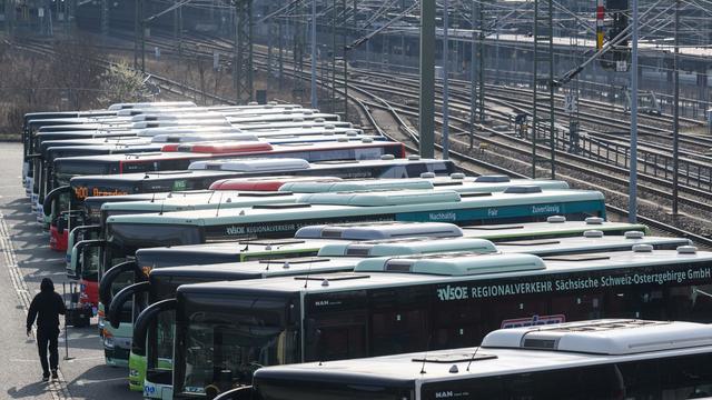 Tarifverhandlungen Nahverkehr: Verdi ruft zu ÖPNV-Warnstreiks in mehreren Bundesländern auf